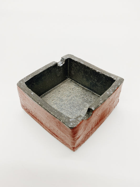 日本製信樂燒 陶盒煙灰缸 | Japanese Shigaraki Ware Ashtray